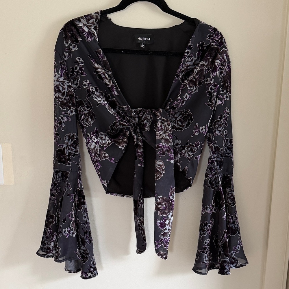 4SI3NNA Black and Purple Floral velvet Tie-Front Bell Sleeve Top